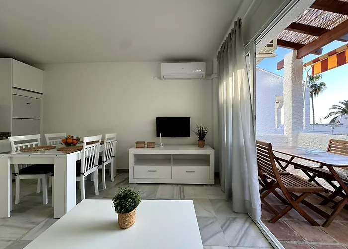 Апартаменты Marinas De